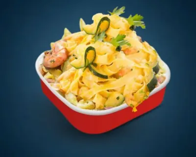 TAGLIATELLE ALL ZUCCHINI E GAMBERETTI